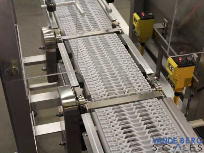 Stainless steel transition plates allow small diameter products to easily transfer.