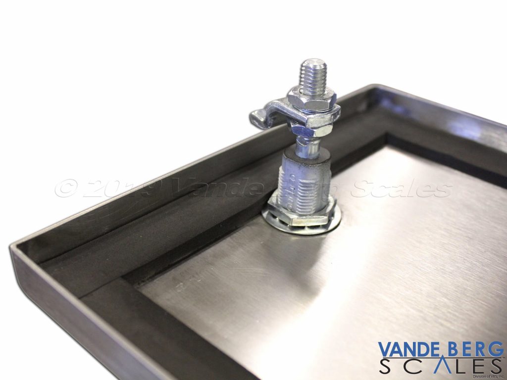High quality gasket material seals the door to the enclosure ensuring the elements stay out.